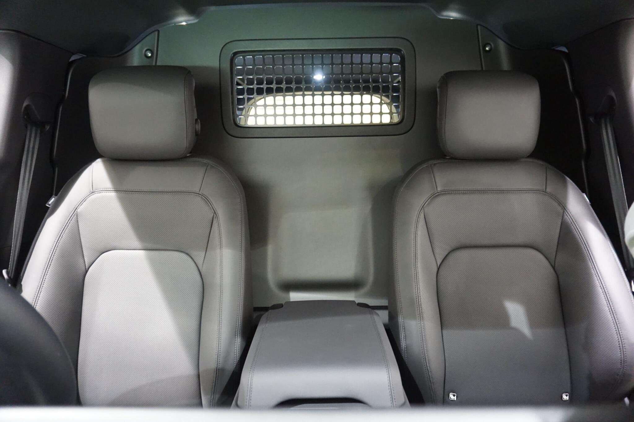 Land Rover Defender 110 3.0 D350 MHEV X-Dynamic HSE Hard Top SUV Auto 4WD MWB Euro 6 (s/s) 5dr